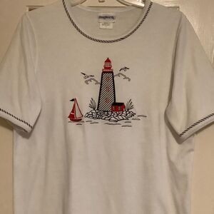 𝅺BON WORTH EMBROIDERED LIGHT HOUSE S/S WOMAN T-SHIRT SIZE S (US L)​​